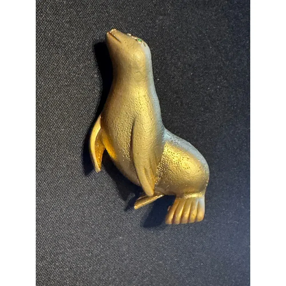 Vintage Gold Tone Seal Brooch Green Rhinestone Left Eye